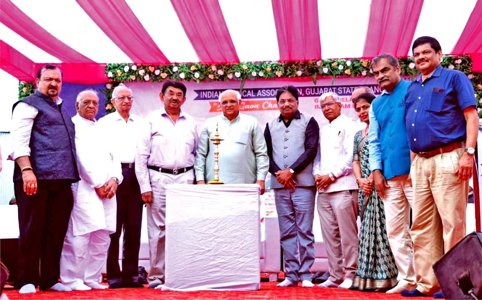 Coordinators registry and information guidance booth in Sardhav.